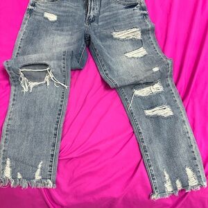 Casual Distressed Boyfriend Jeans in Classic Blue